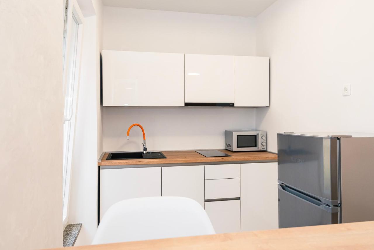 שיבניק Studio Apartman Max Center Of The Old Town Free Parking Beautiful View מראה חיצוני תמונה
