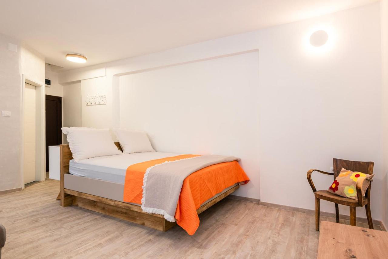 שיבניק Studio Apartman Max Center Of The Old Town Free Parking Beautiful View מראה חיצוני תמונה