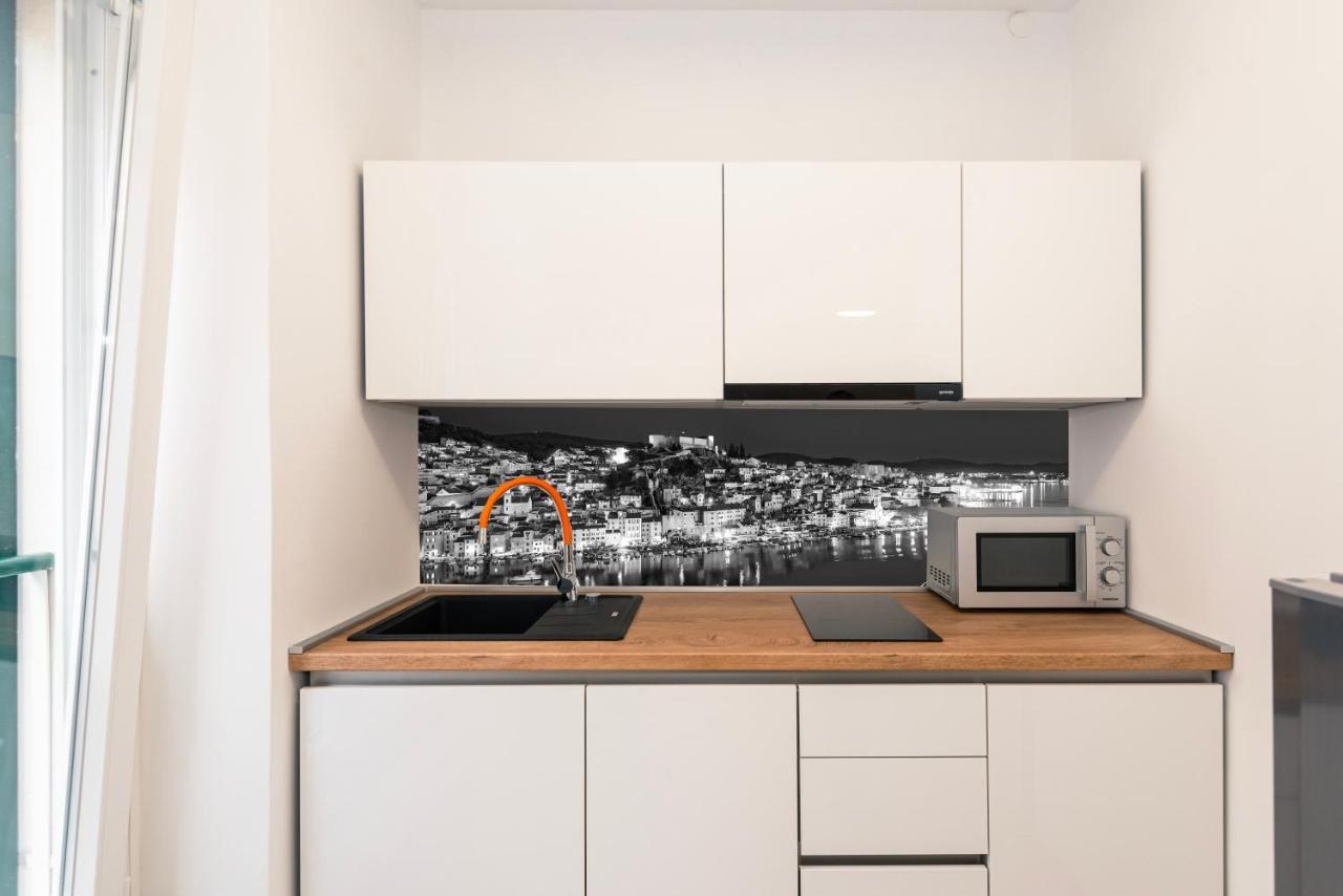 שיבניק Studio Apartman Max Center Of The Old Town Free Parking Beautiful View מראה חיצוני תמונה